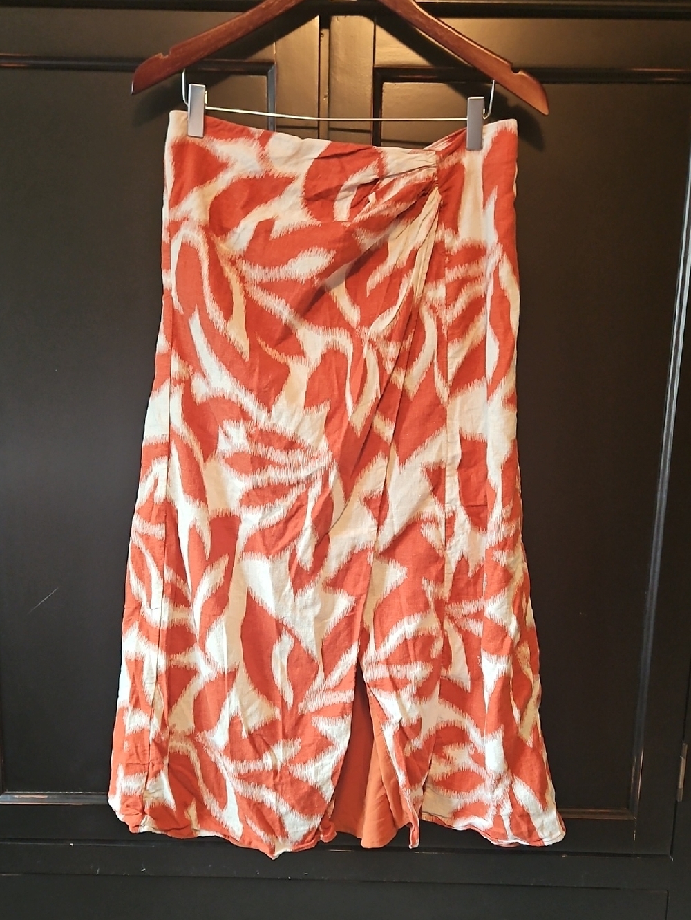 Banana Republic Orange and Cream Linen Midi / Maxi Skirt